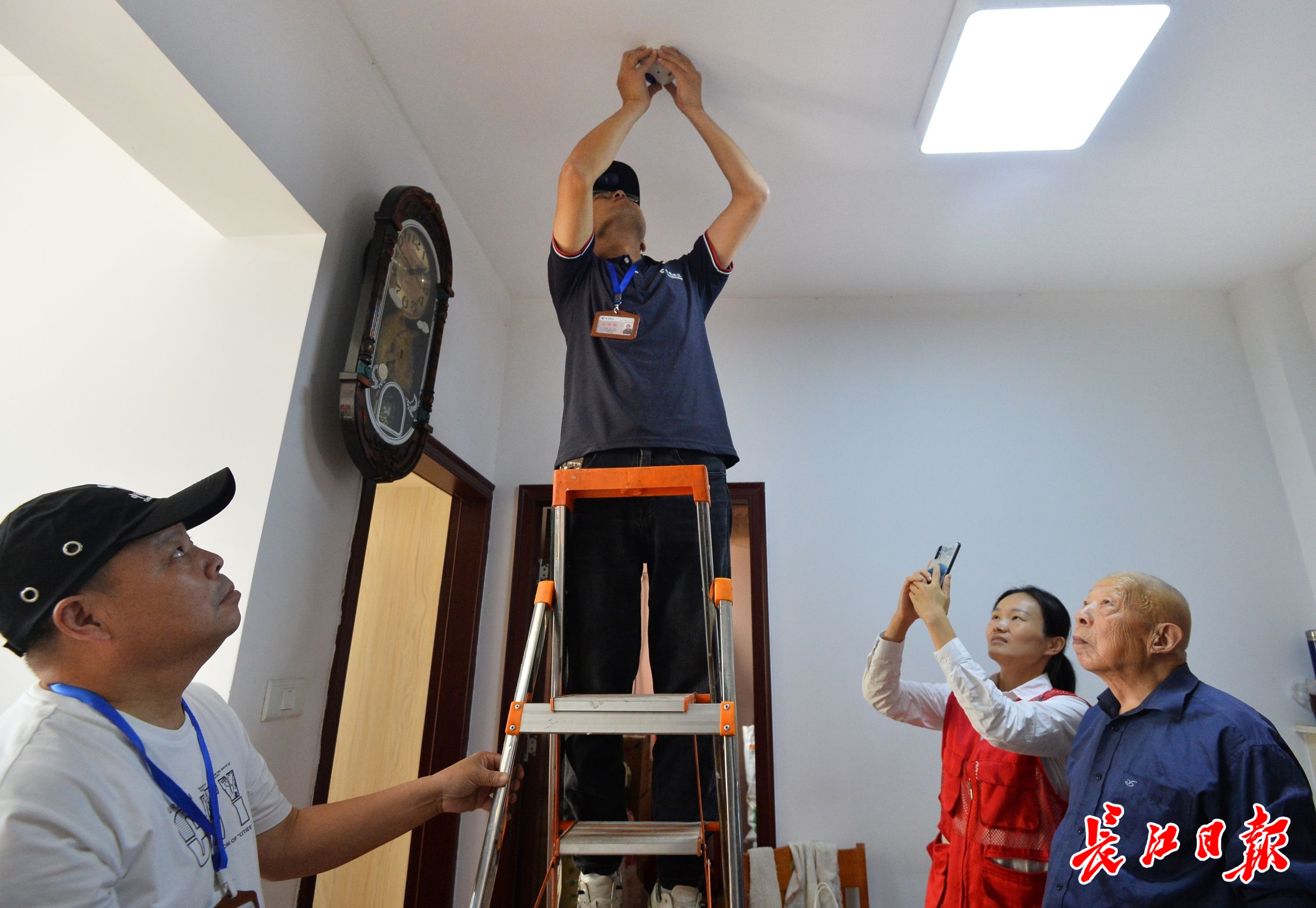 建连心廊、增晒衣杆、下水管网改造……这些社区“微心愿”有了新进展(图2)