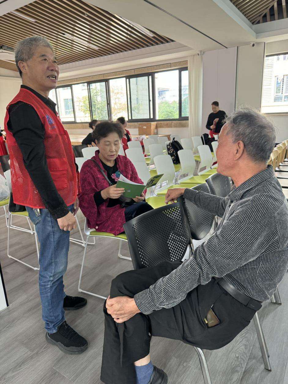 宁波北仑：银发网格员分类来助力(图2)