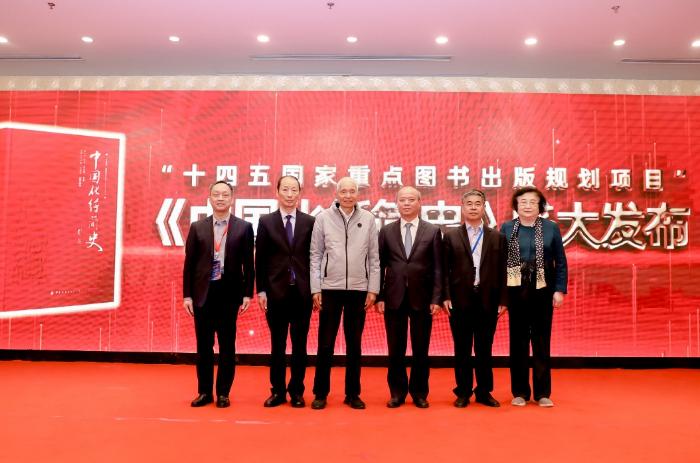 记录中国化纤工业发展历程——“十四五”国家重点图书出版规划项目《中国化纤简史》在上海首发(图2)