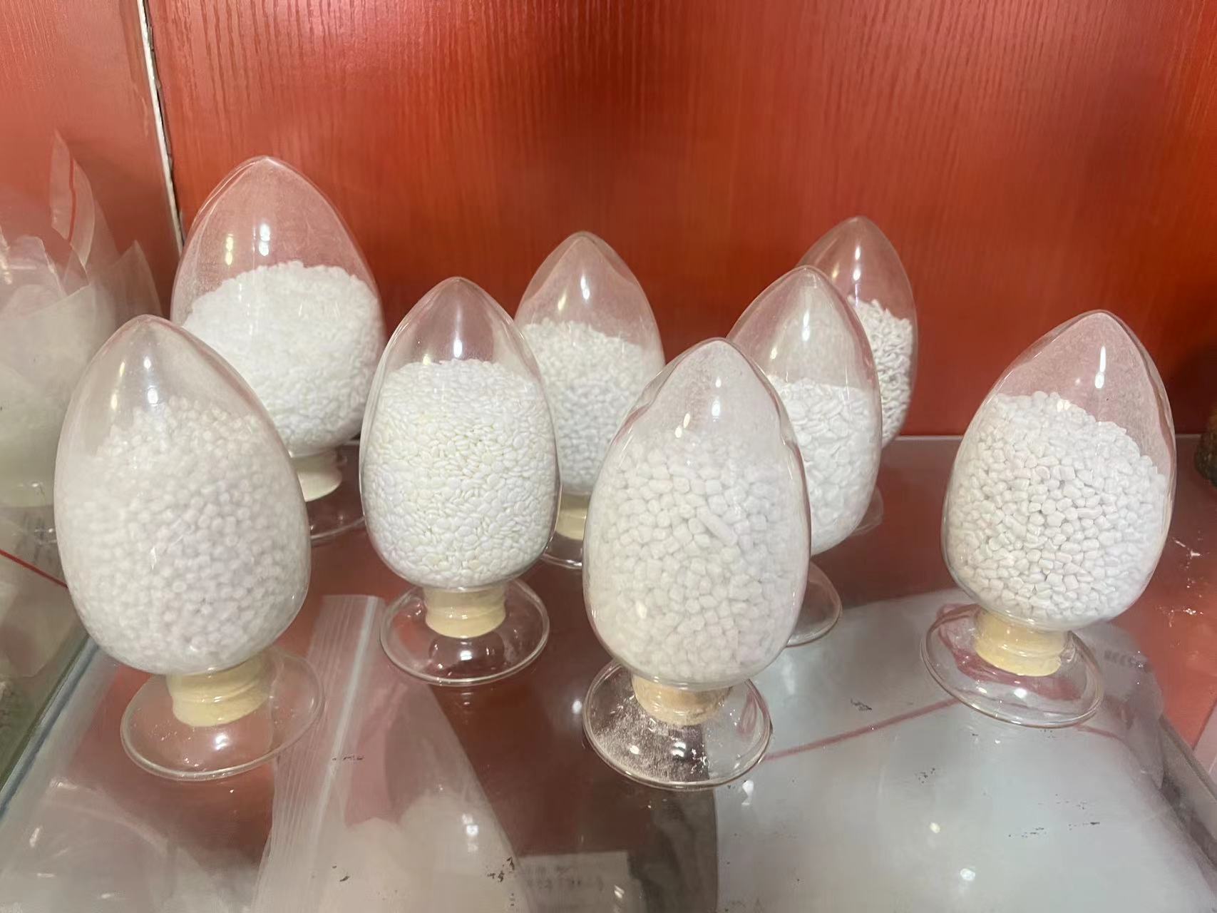 万凯新材：积极拓展聚酯材料应用场景打造先进聚酯新材料技术平台