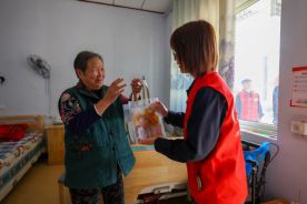 济南能源工程集团开展“爱在金秋 情暖重阳”重阳节志愿服务活动(图2)