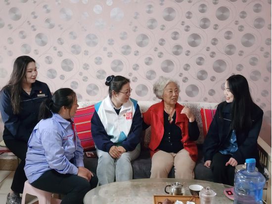 爱心敬老！他们和老人们过了一个难忘的重阳节(图3)