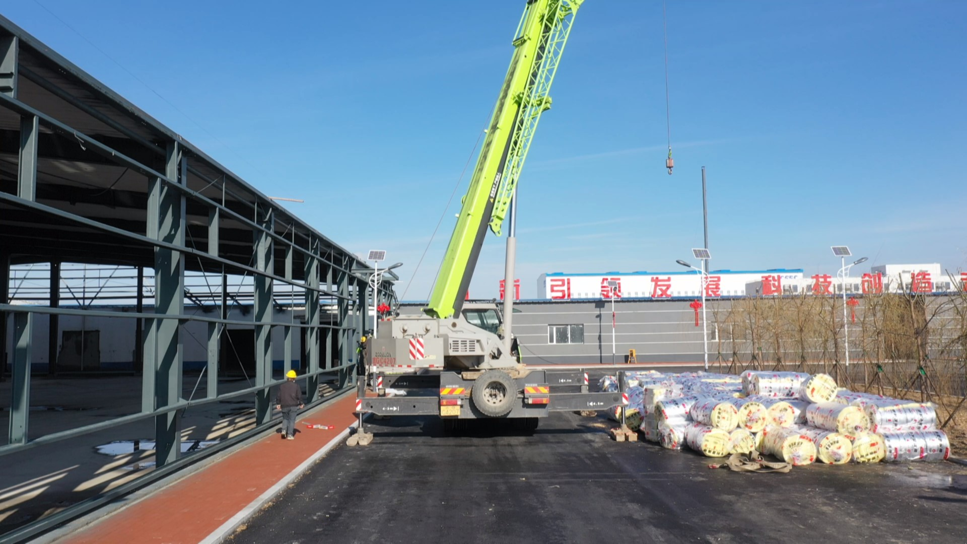 通榆：加快玄武岩连续纤维项目建设进度 奋力吹响竣工号角(图2)