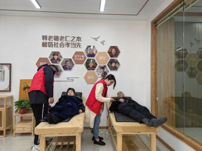 姑塘镇化纤社区蒲公英小队：开展党建+社区养老志愿服务(图1)