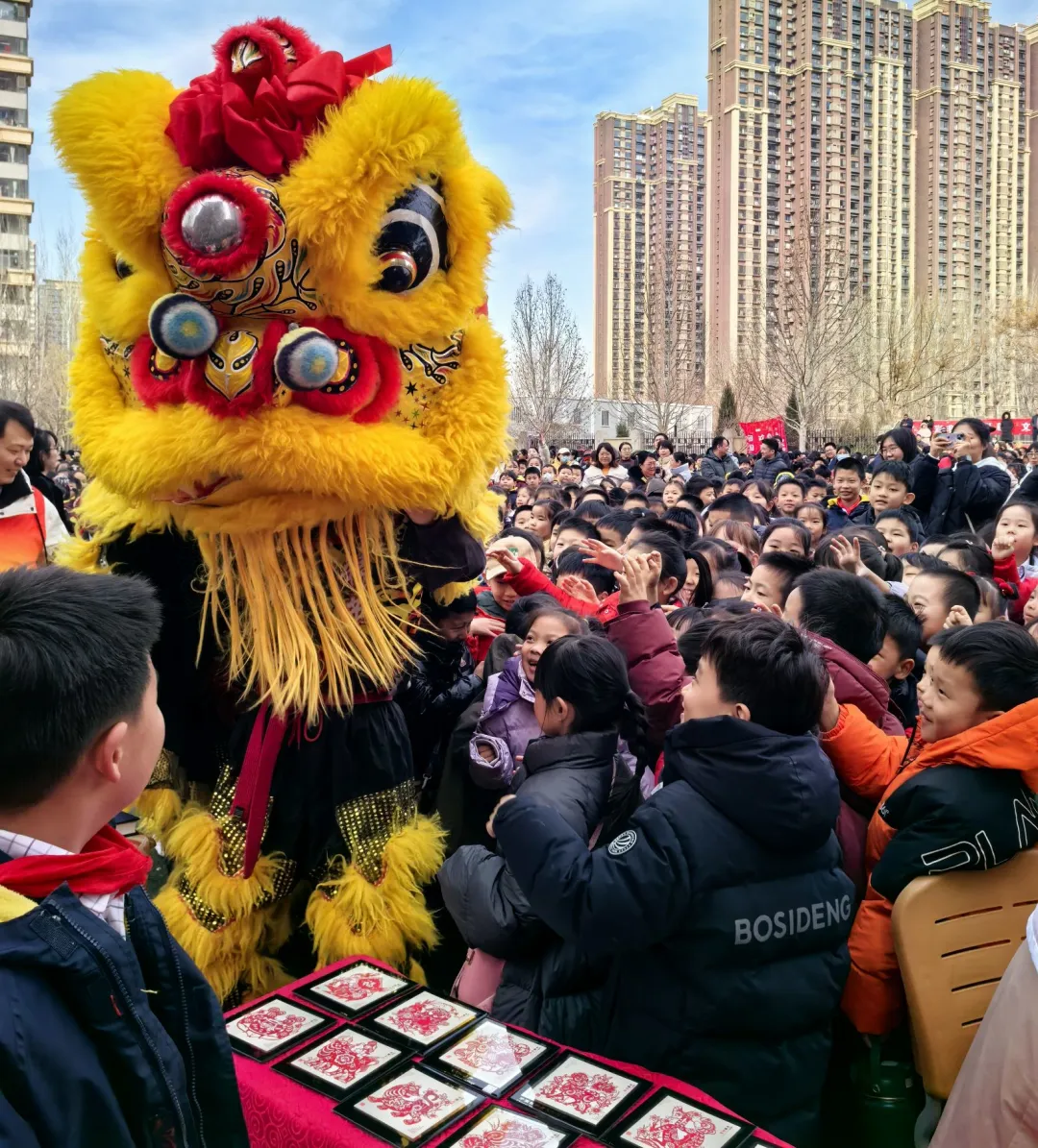 多彩非遗进弘毅 文化根脉共传承——济南市历下区弘毅小学喜迎巳巳如意乙巳蛇年非遗市集活动(图4)