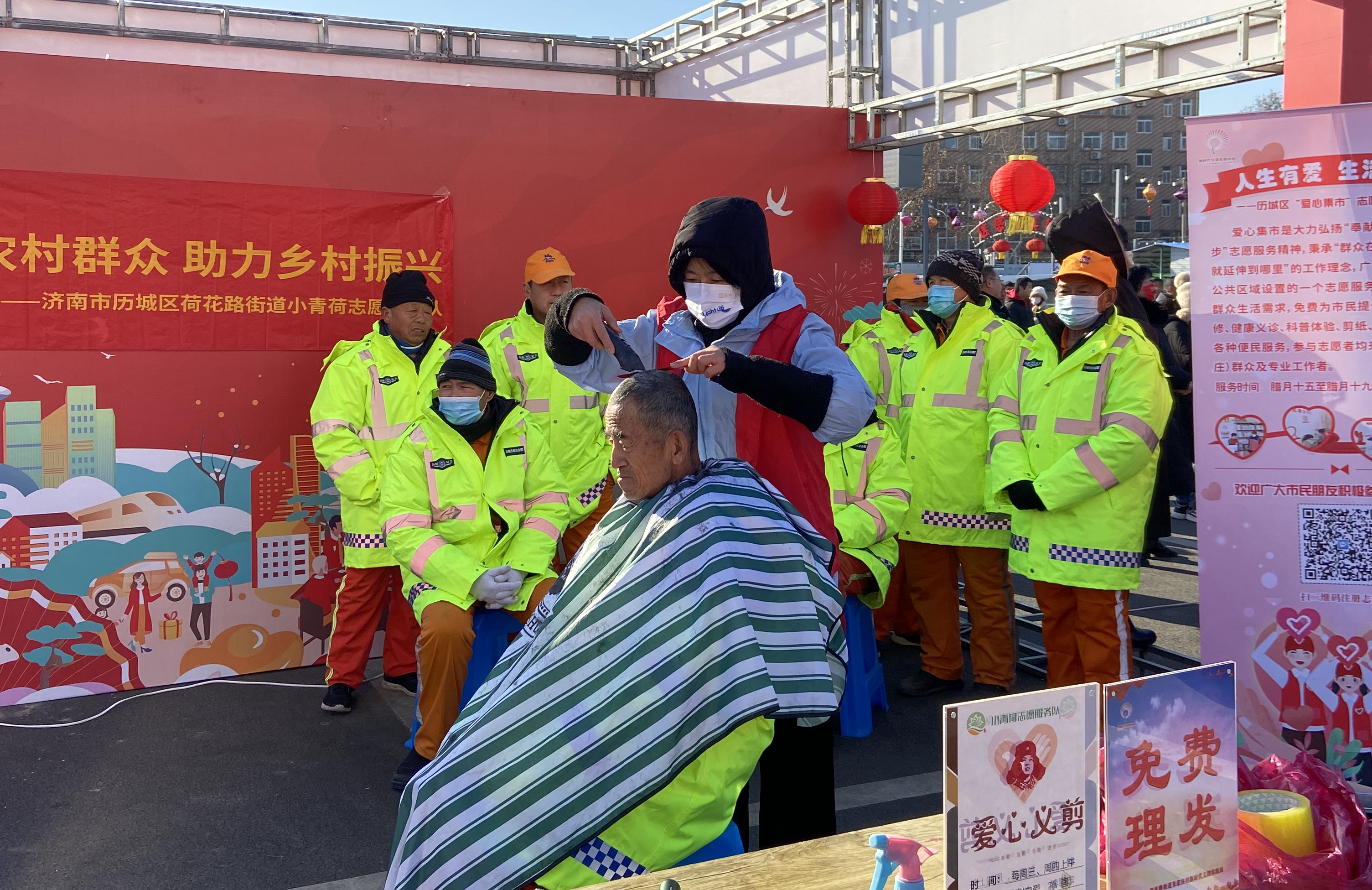 新春走基层丨烟火气里品年味儿社区精品年货节让年味进入千家万户(图5)