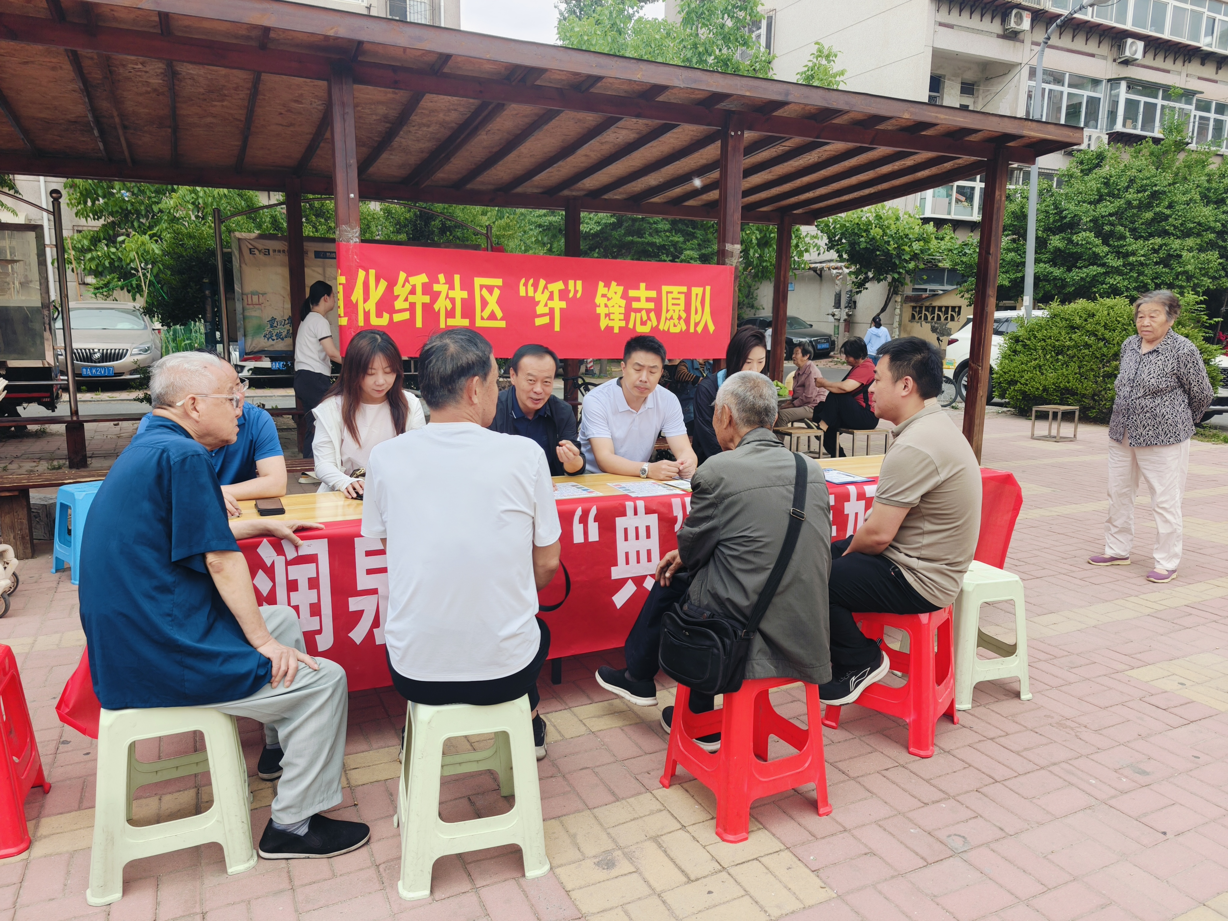 东风街道化纤社区：普法护航促和谐“历接历办”零距离_泉城新闻_大众网(图1)