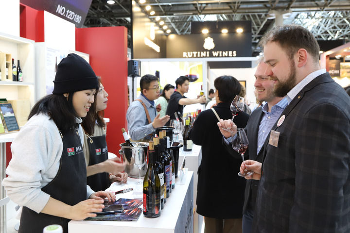 聚人气拓市场共奋进——“塞上江南”经济焕发新活力(图10)