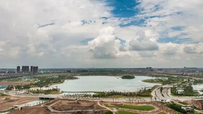 在世界互联网大会永久举办地有条“千亿大道”！(图2)