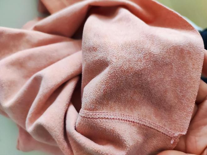 连羊羔绒也是“塑料”？商家正大光明使用换个名字就溢价十几倍(图2)