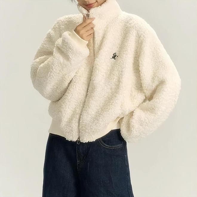 连羊羔绒也是“塑料”？商家正大光明使用换个名字就溢价十几倍(图7)