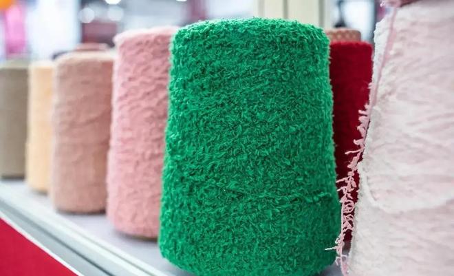 连羊羔绒也是“塑料”？商家正大光明使用换个名字就溢价十几倍(图9)