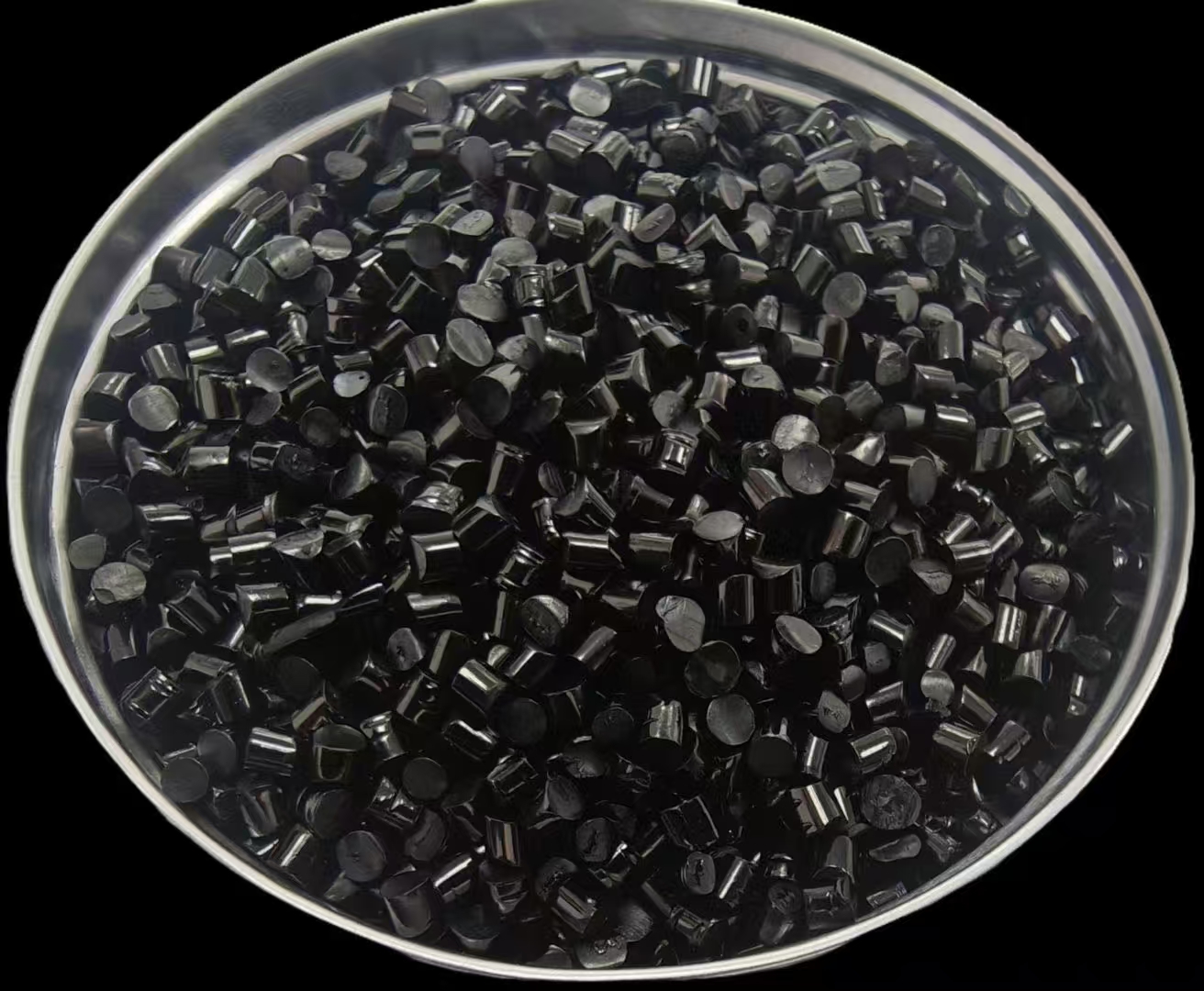 2026年4月更新：纺丝工艺升级如何挑选高性价比黑色母粒供应商？(图1)