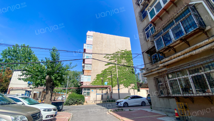 济南化纤小区房价怎么样？化纤小区房源户型图车位交通地址详情分析！(图1)